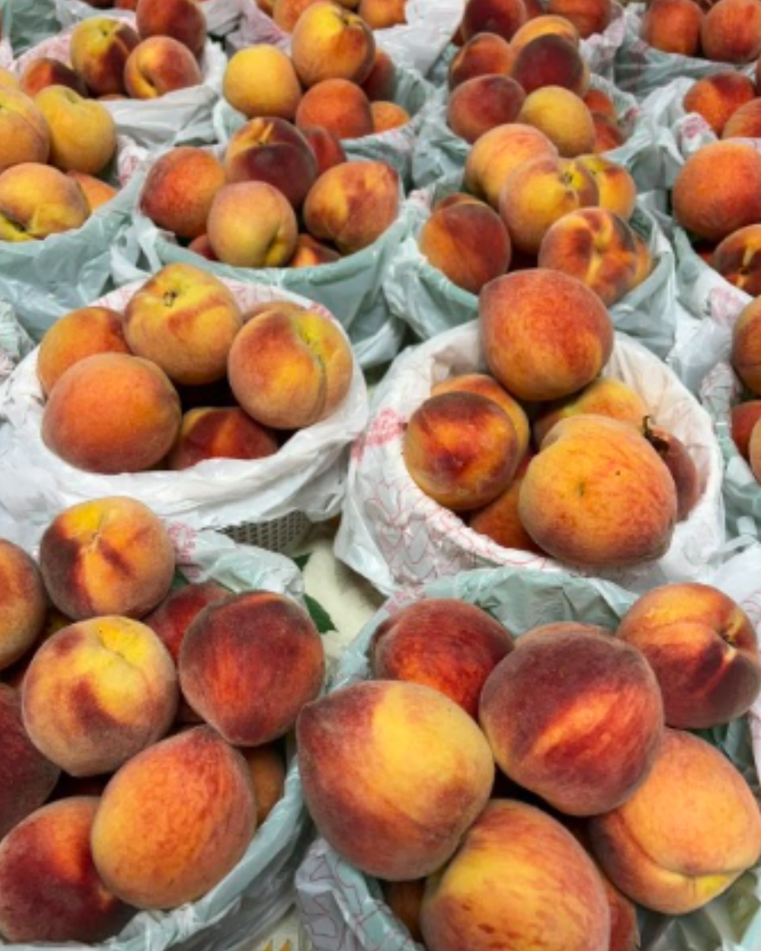 Fresh peaches at Callaham Orchards